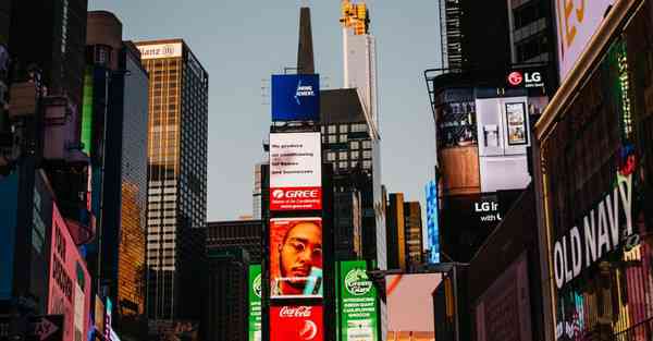 AI智能交易平台（AI智能教育培训班怎么搞）