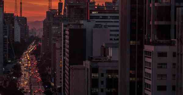 科大讯飞智能机器人最大