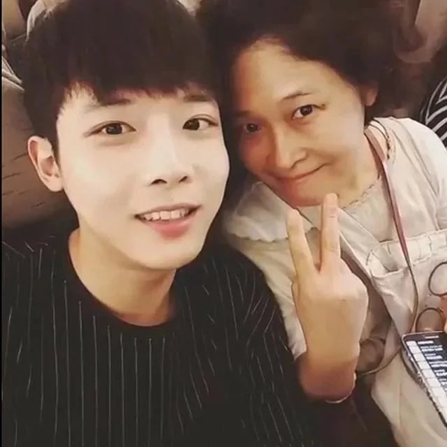 杨河岩影