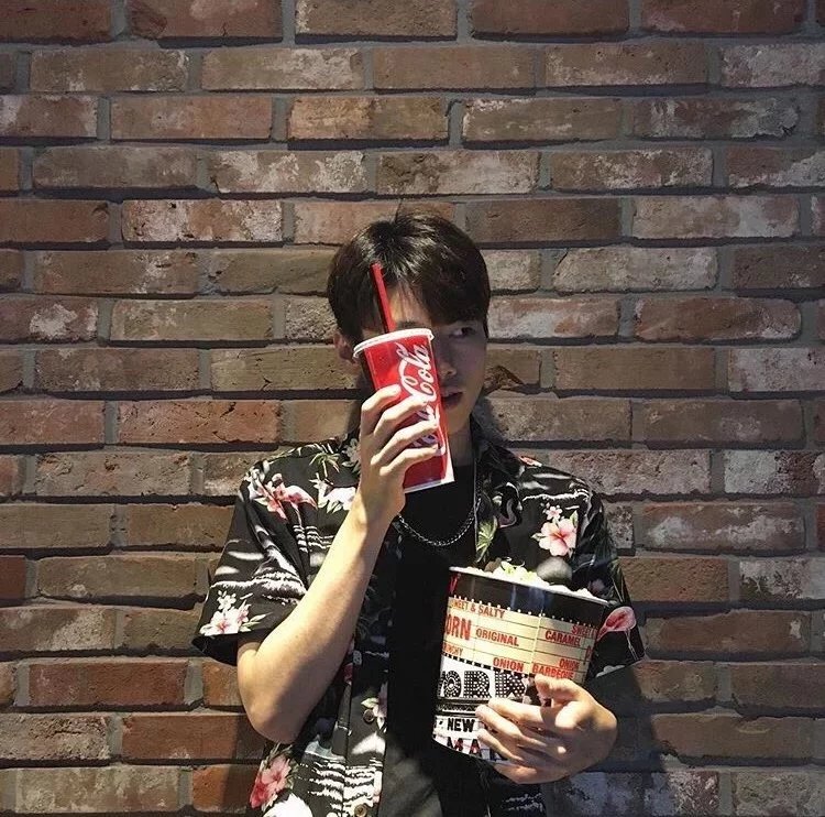 陆彪荷晴