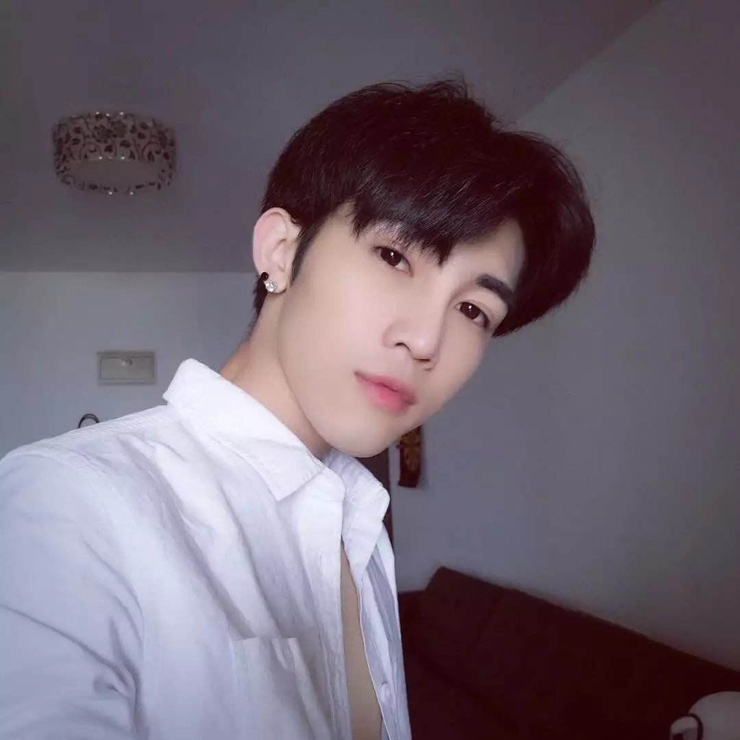 弘岩冰兰