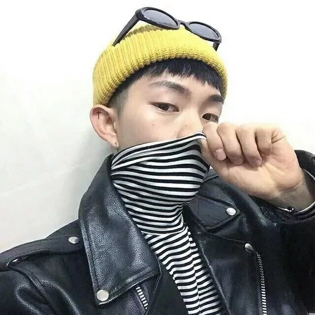 储全茗月