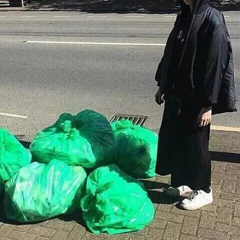 韦琼倩影